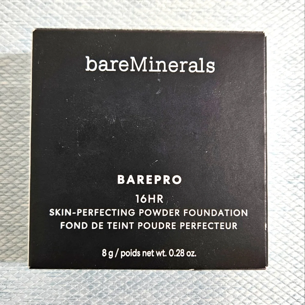 bareMinerals NIB BAREPRO Skin Perfecting 16HR Powder Foundation Light 20 Neutral